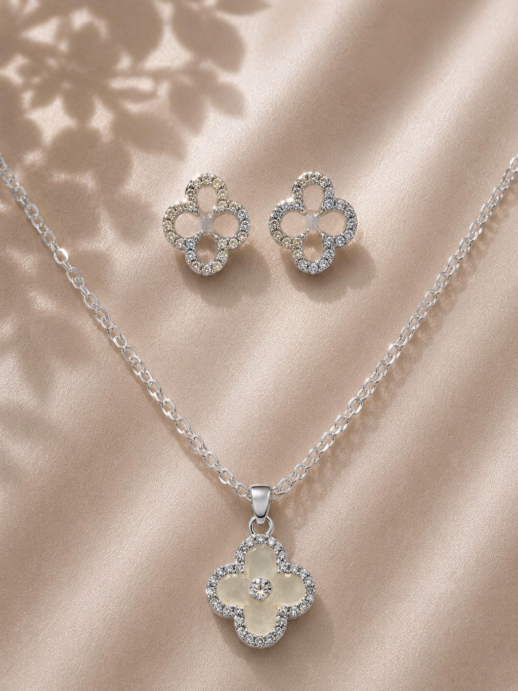 Crystal Clover Jewelry Set