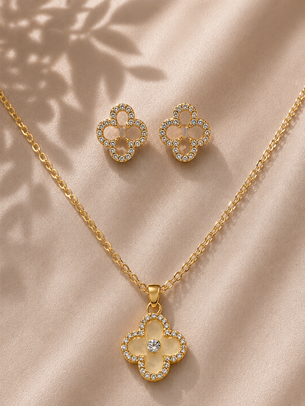 Crystal Clover Jewelry Set