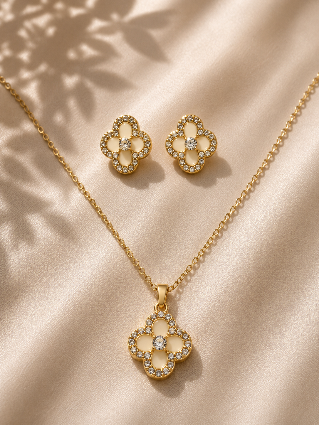 Crystal Clover Jewelry Set