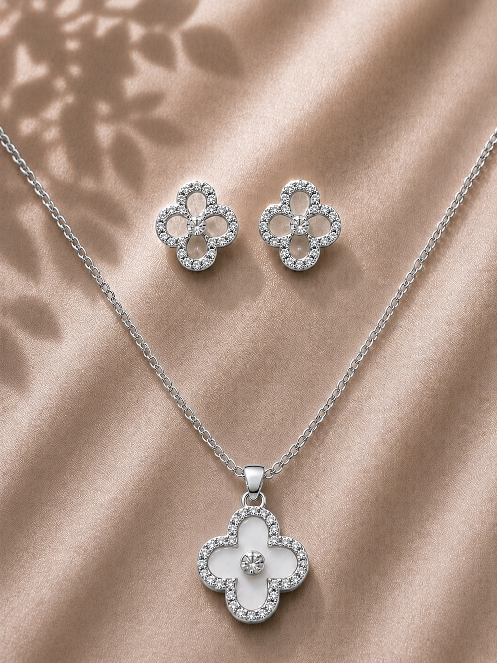 Crystal Clover Jewelry Set